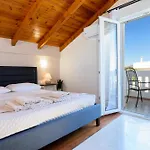 Marianthi's Maisonette *