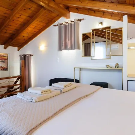 Marianthi's Maisonette *